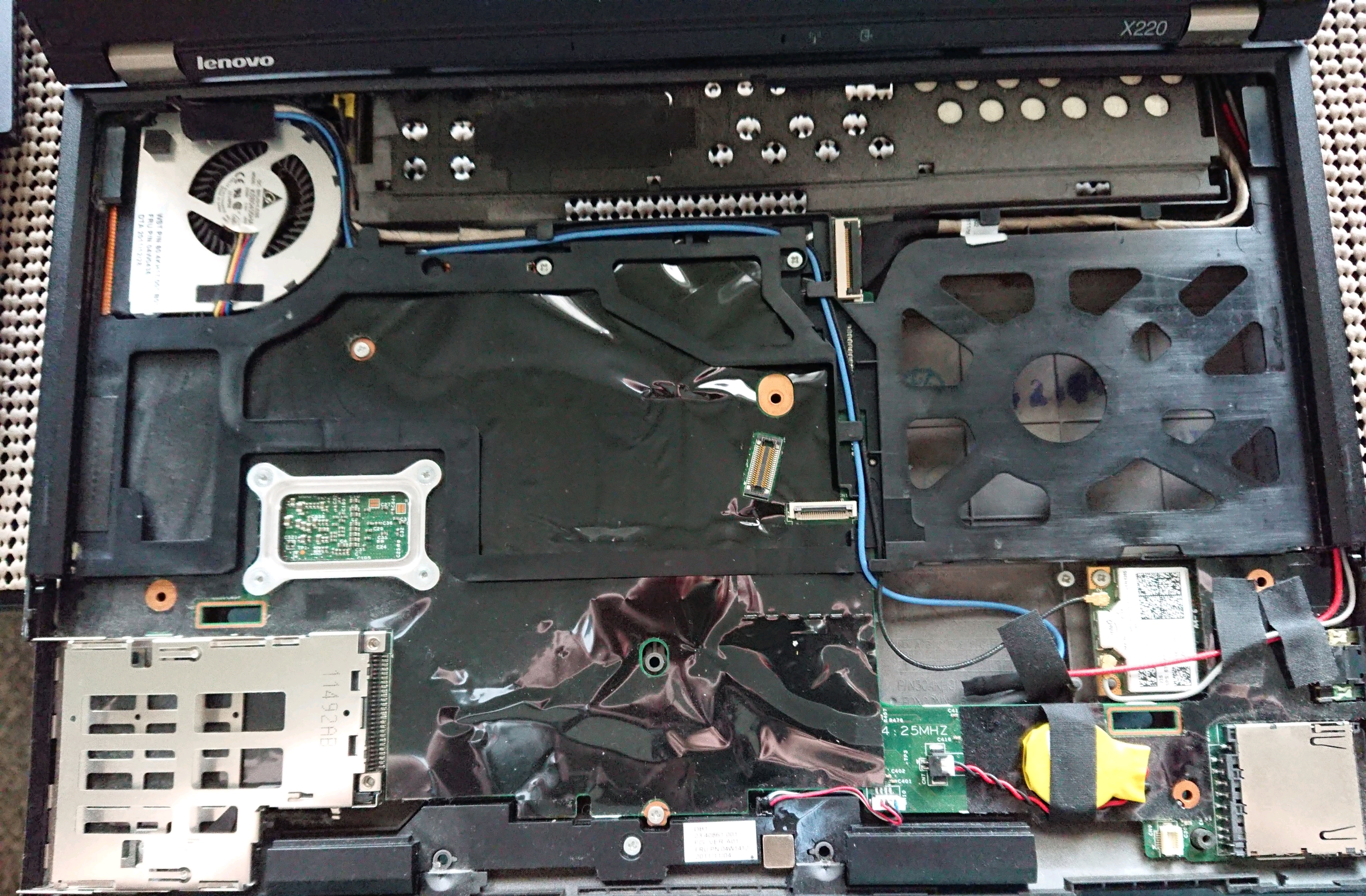 Image of Thinkpad X220 internals